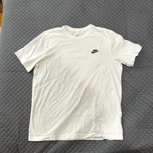 White Nike Tee Size L